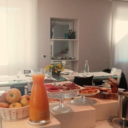 Largo Fileni 7 Bed & Breakfast San Benedetto del Tronto Dış mekan fotoğraf